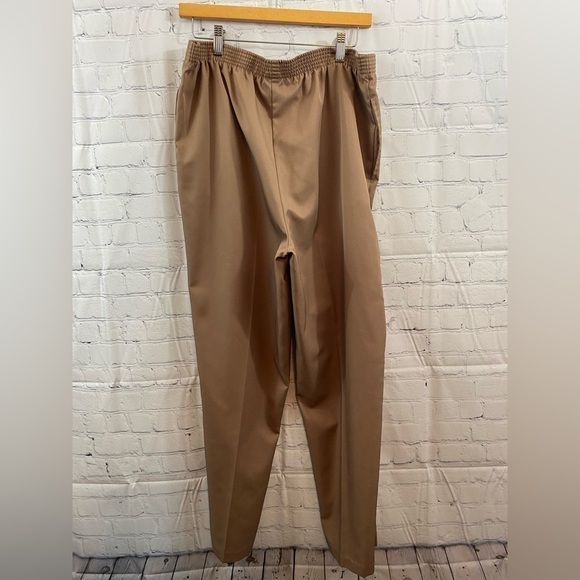 Bon Worth Elastic Waist 100% Polyester Pull On Slacks Pants Womens Size Medium - Picture 2 of 6